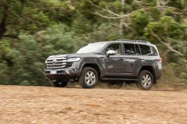 2025 Nissan Patrol vs Toyota LandCruiser 300 Series comparison