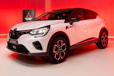 Renault begins selling off stake in Nissan