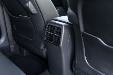 2023 Honda Civic e:HEV v Kia Niro Hybrid comparison