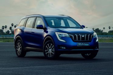 2025 Mahindra XUV700 AX7L vs Mitsubishi Outlander LS 2WD: Spec battle