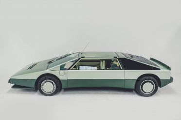 0-330km/h in 45 years: Revival of the 1977 Aston Martin Bulldog concept