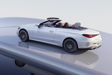 2024 Mercedes-Benz CLE coupe and convertible break cover