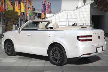 Toyota Crown and Century crossovers go topless