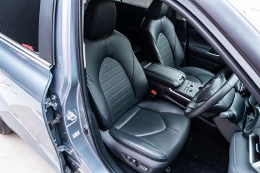 MG QS Essence vs Toyota Kluger GX: Spec battle