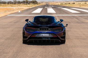 McLaren Senna vs McLaren 765LT drag race