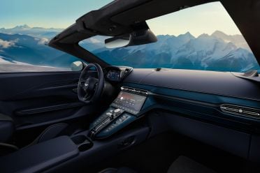 2025 Aston Martin Vantage Roadster powers up for open-air thrills