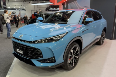 MG confirms Australia-specific HS PHEV for late 2025