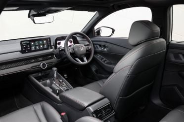2025 Honda Accord e:HEV RS vs Toyota Camry SL: Spec Battle