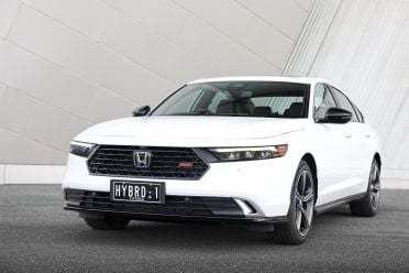 2025 Honda Accord e:HEV RS vs Toyota Camry SL: Spec Battle
