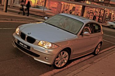 BMW 1 Series hatch to return to rear-wheel drive – report