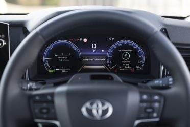 2025 Honda Accord e:HEV RS vs Toyota Camry SL: Spec Battle