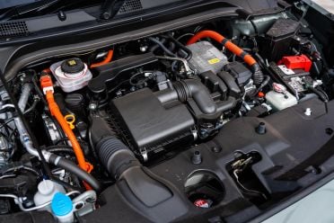 2025 Honda HR-V e:HEV L vs Subaru Crosstrek Hybrid S: Spec battle
