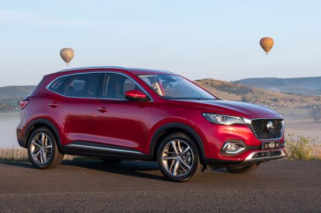 MG HS range-topper due in April, PHEV coming in 2021