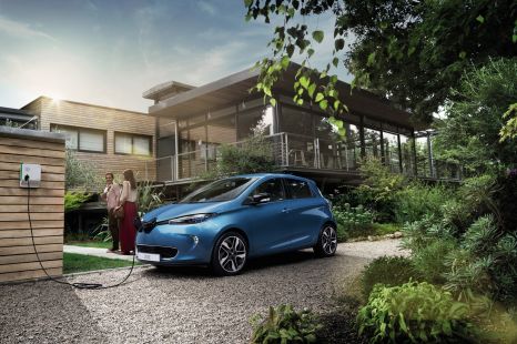Renault sharpens Zoe EV price, but updated model delayed