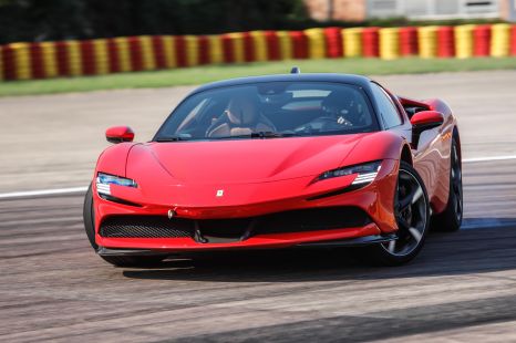 2020 Ferrari SF90 Reviews - Models & Range | CarExpert | CarExpert