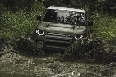 Land Rover Defender 90 delayed to early 2021