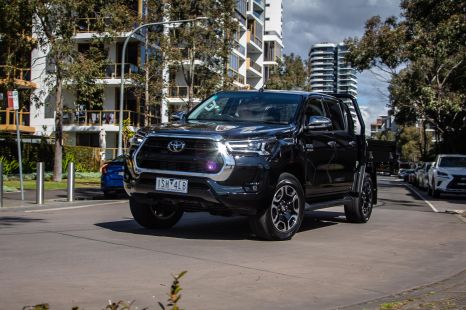 2021 Toyota HiLux SR5 review