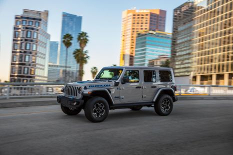 Jeep electrifies the Wrangler with the 4xe plug-in hybrid