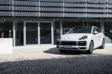 2021 Porsche Cayenne E-Hybrids get bigger batteries