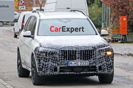 2022 BMW X7 spied