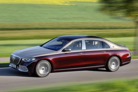 2022 Mercedes-Maybach S680 V12 and S580 V8 detailed