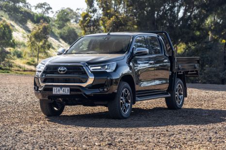 2021 Toyota HiLux SR5 review