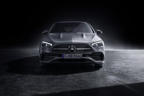 2022 Mercedes-Benz C-Class launch delayed