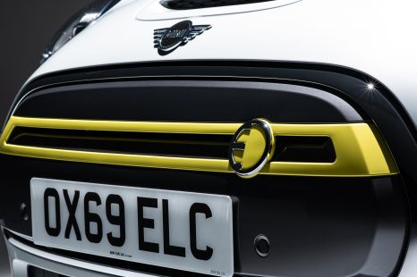 Mini planning electric convertible by 2025 - report