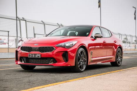 2022 Kia Stinger price and specs