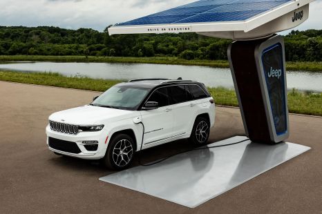 2022 Jeep Grand Cherokee 4xe revealed, brand's electrification plans outlined