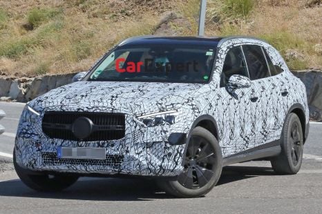 2022 Mercedes-Benz GLC spied with less camouflage