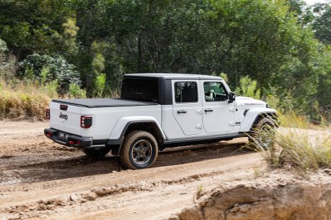 Jeep confirms electrified Gladiator, but no EV ute for now