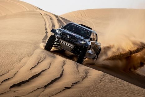 Toyota HiLux gets LandCruiser twin-turbo V6 – for Dakar