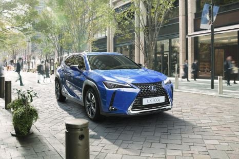 2022 Lexus UX300e electric car detailed