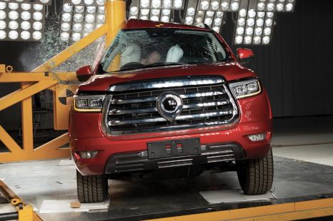 GWM chasing fleets, launching cab chassis, after passing crash test