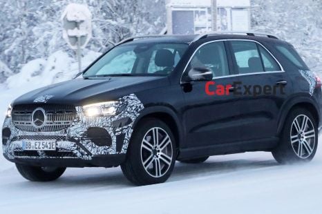 2023 Mercedes-Benz GLE facelift spied inside and out