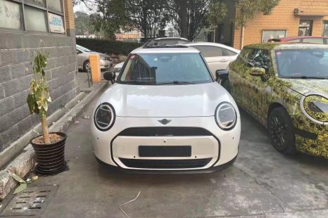 2023 Mini hatch leaked completely undisguised