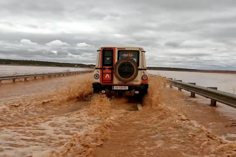 2022 Ineos Grenadier put through its paces by wild Australian weather - video