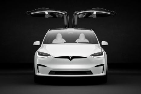 Tesla removes Model S and X prices, pre-orders still open