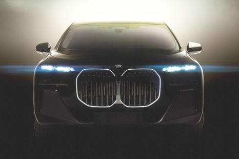 2023 BMW i7 to feature a massive illuminated grille