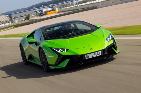 2023 Lamborghini Huracan Tecnica review