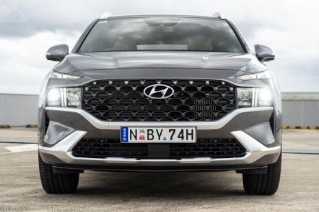 Hyundai Santa Fe Hybrid outselling V6