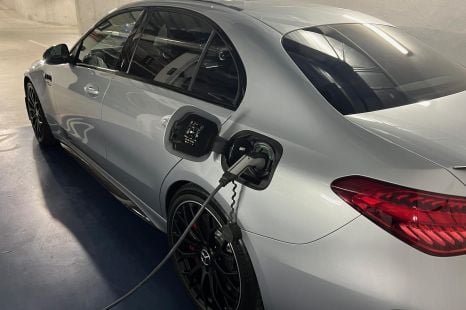 Mercedes-AMG C63 hybrid battery explained