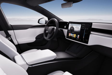 Tesla backtracks on yoke steering wheel for Model S and X