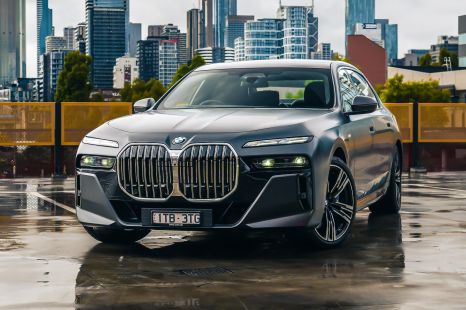 2023 BMW 740i review