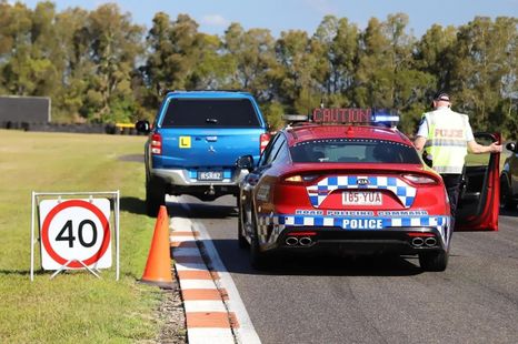 Is it legal to get out of your car when pulled over?