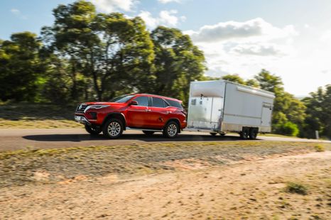 Is it legal for L platers to tow a trailer?