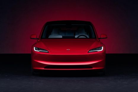 Sportier interior option coming to Tesla Model 3