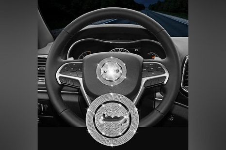 The dangerous mistake drivers are making with their steering wheels