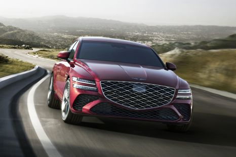 2025 Genesis G80 price and specs